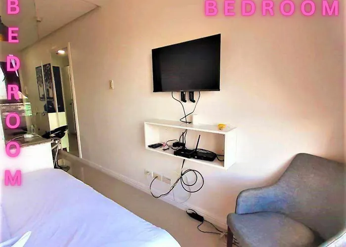 Place To Book Now Free Pool, Free Sauna, Sea View, And 40 Percent Discount Promo Month Units Complete With A Balcony And Stunning Views Of Bay Located In The Heart Of Updated 2025 Price Aparthotel Manila