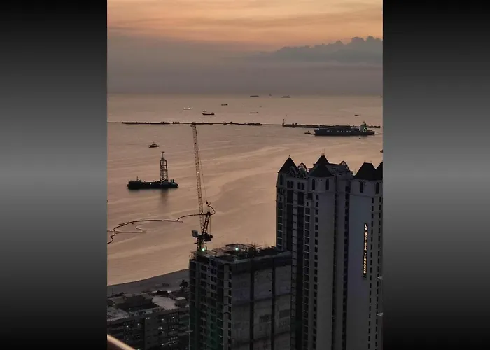 Place To Book Now Free Pool, Free Sauna, Sea View, And 40 Percent Discount Promo Month Units Complete With A Balcony And Stunning Views Of Bay Located In The Heart Of Updated 2025 Price *