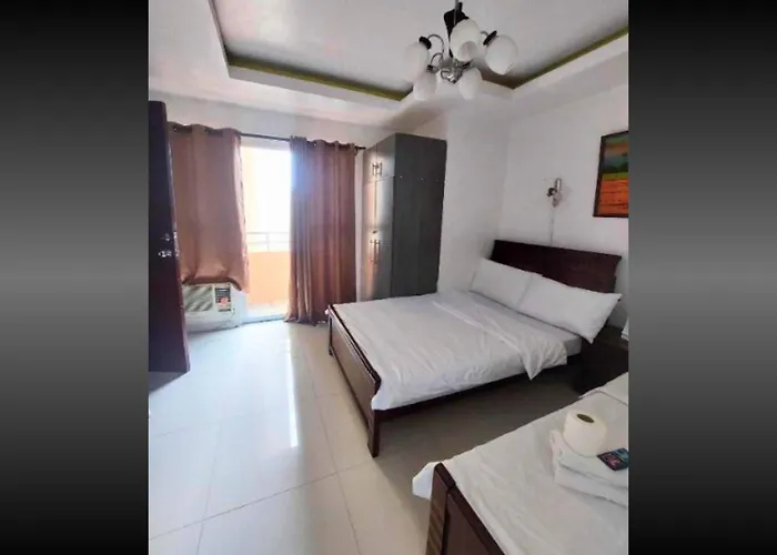 Place To Book Now Free Pool, Free Sauna, Sea View, And 40 Percent Discount Promo Month Units Complete With A Balcony And Stunning Views Of Bay Located In The Heart Of Updated 2025 Price *